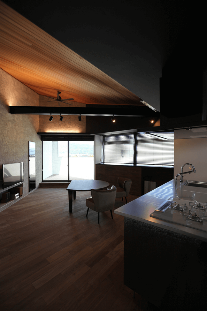沢の家 内観