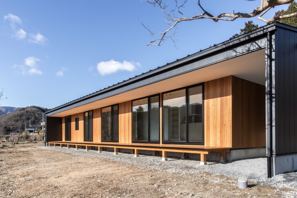 立石の家　外観02