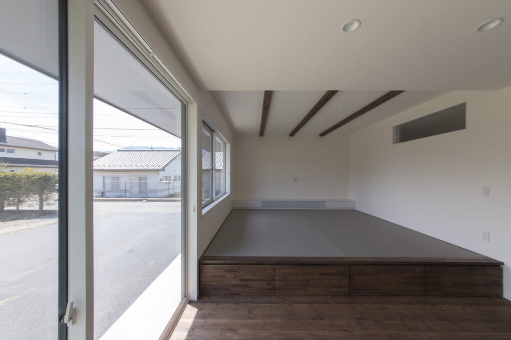 日影の家　内観01