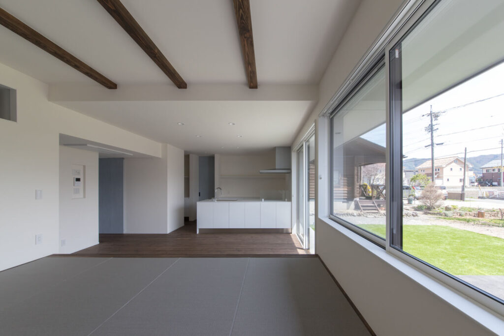 日影の家　内観02