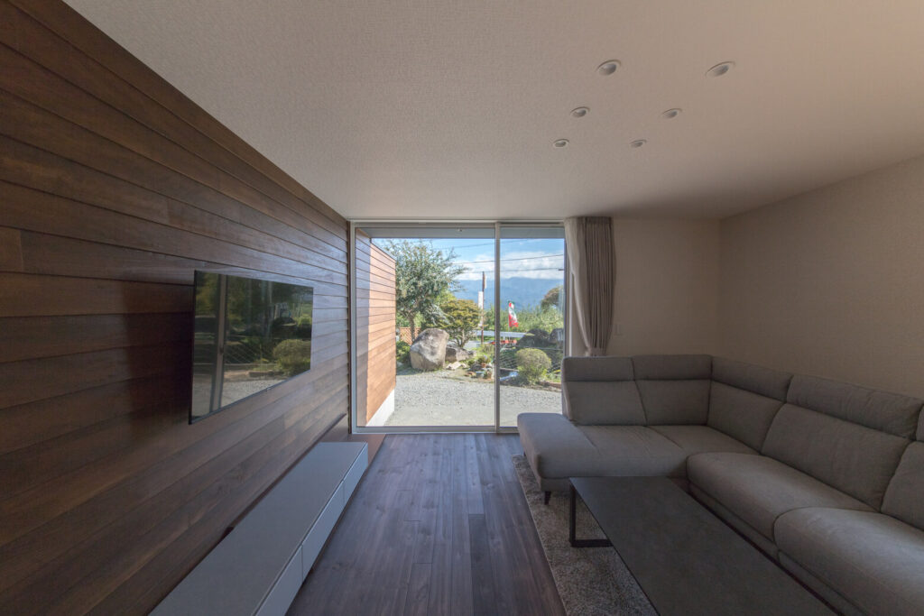 松川の家　内観05