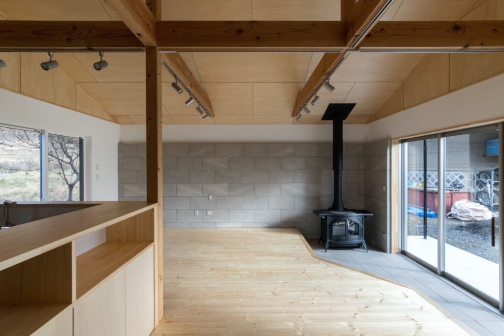 美篶の家　内観01